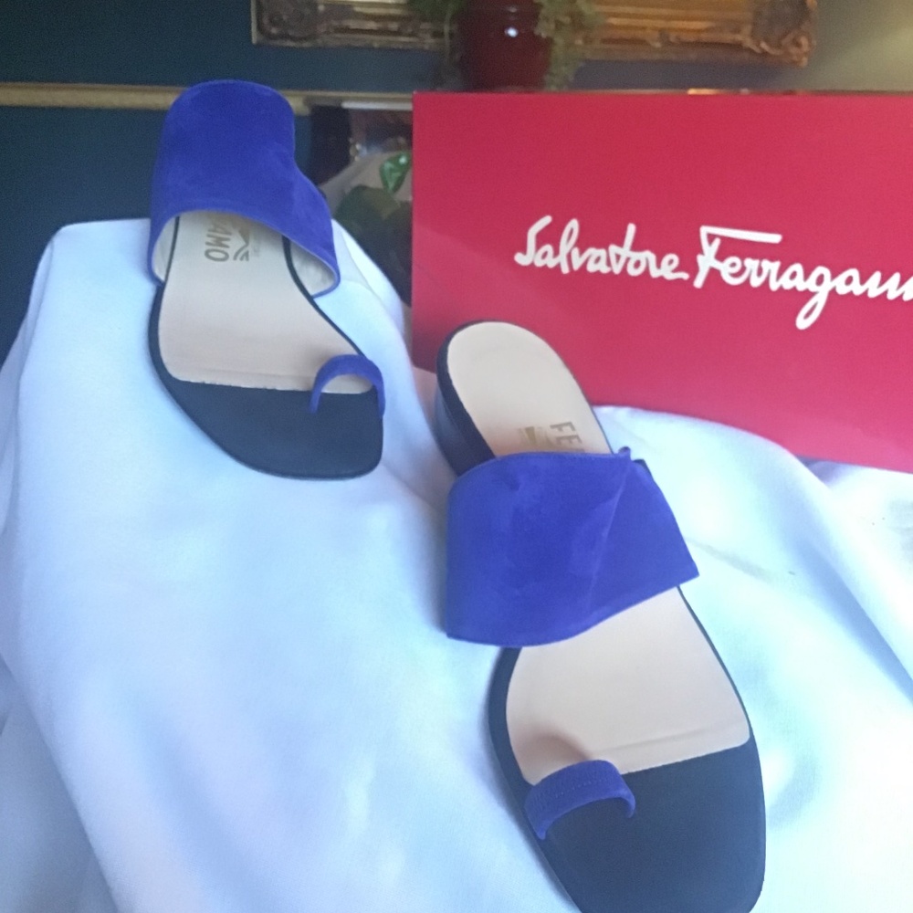 Salvatore ferragamo suede in deep Royal blue low heel sandal  8C width VHTF